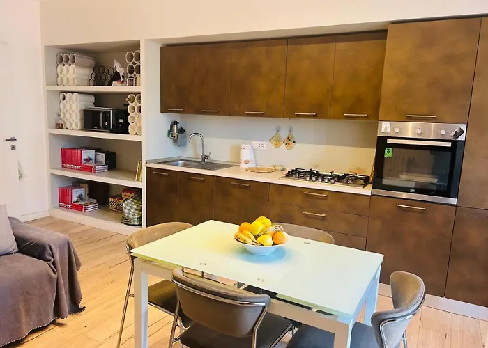 Lejlighed Three 2 Beds, 3rd Bed Available